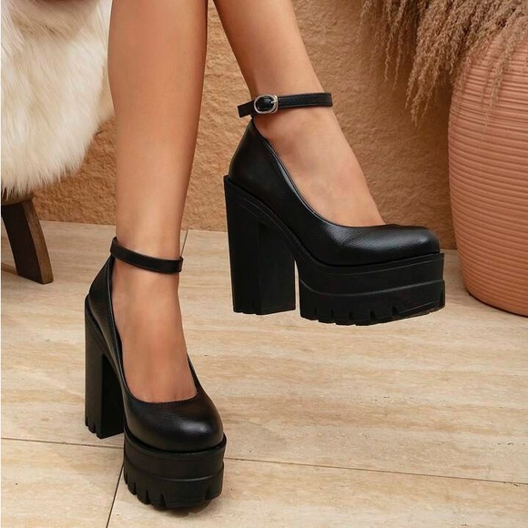 Platform Black Chunky Heels - Picture 3 of 12
